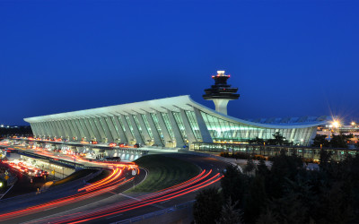 Washington_Dulles_International_Airport_at_Dusk